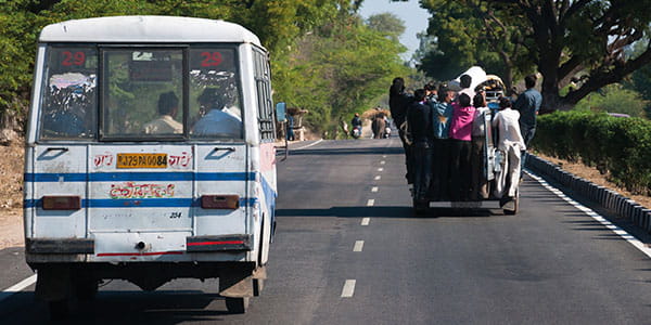 Bus on road in Jaipur Bus on road in Jaipur